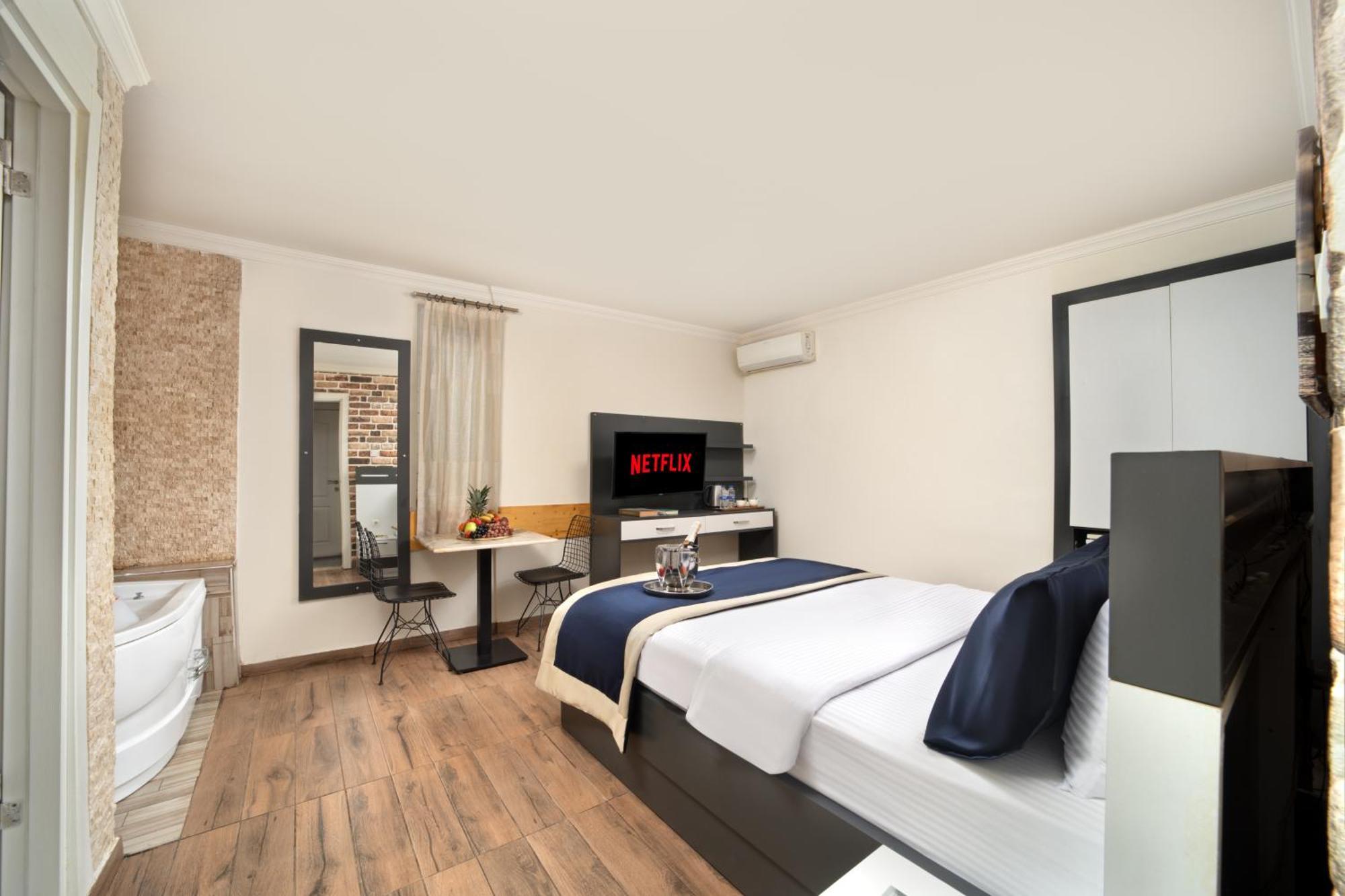 Istanbul Hotel & Suites Exterior photo